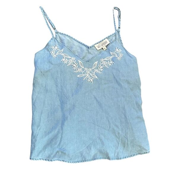 NWT Blue Chambray Embroidered Boho Floral Cami Tank Top Blouse Shirt Top - Picture 5 of 6